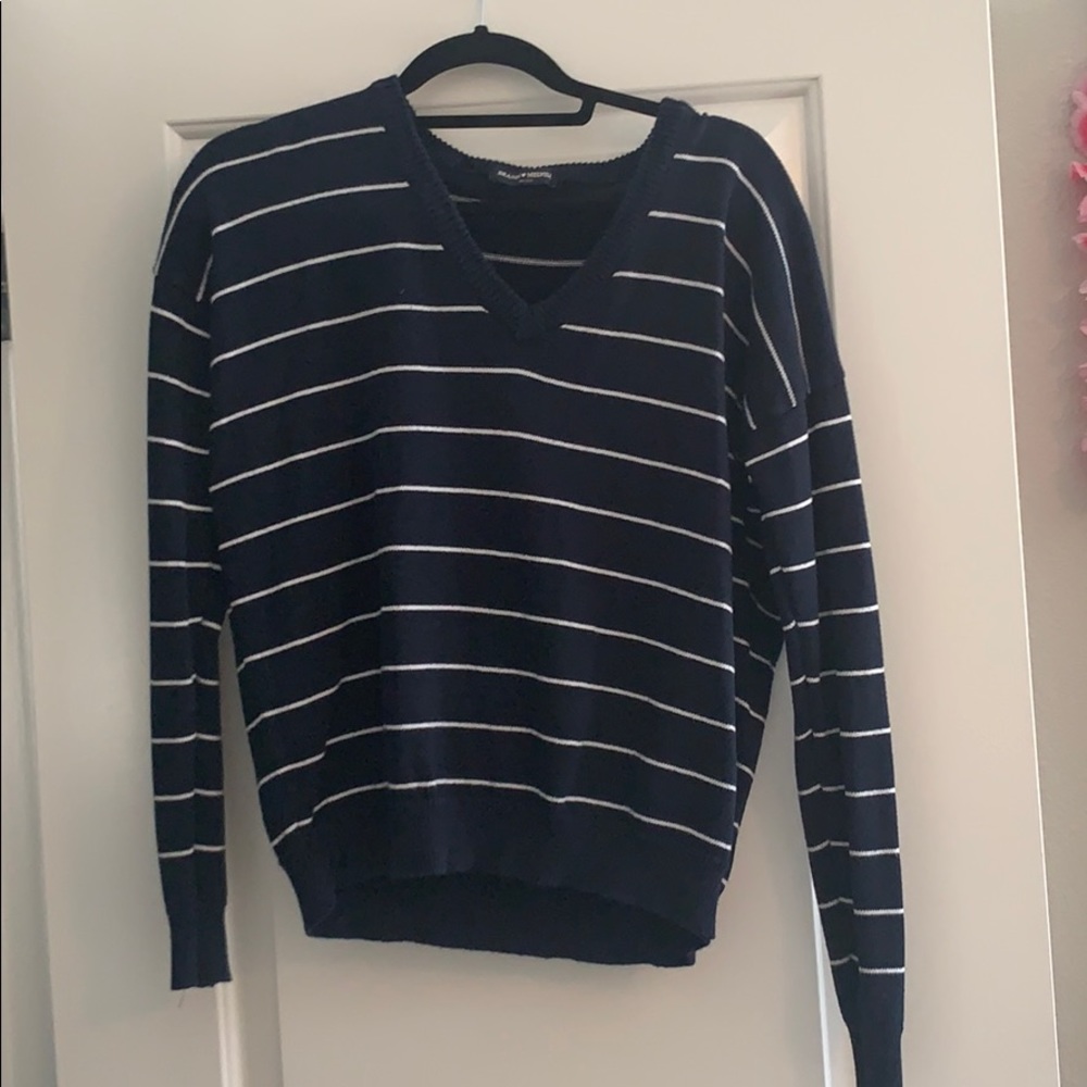 Brandy Melville Sweater!!